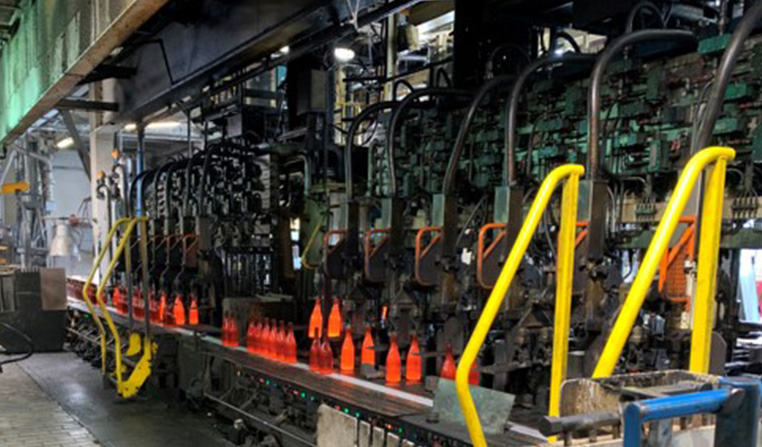 Manufacturing of glass bottles